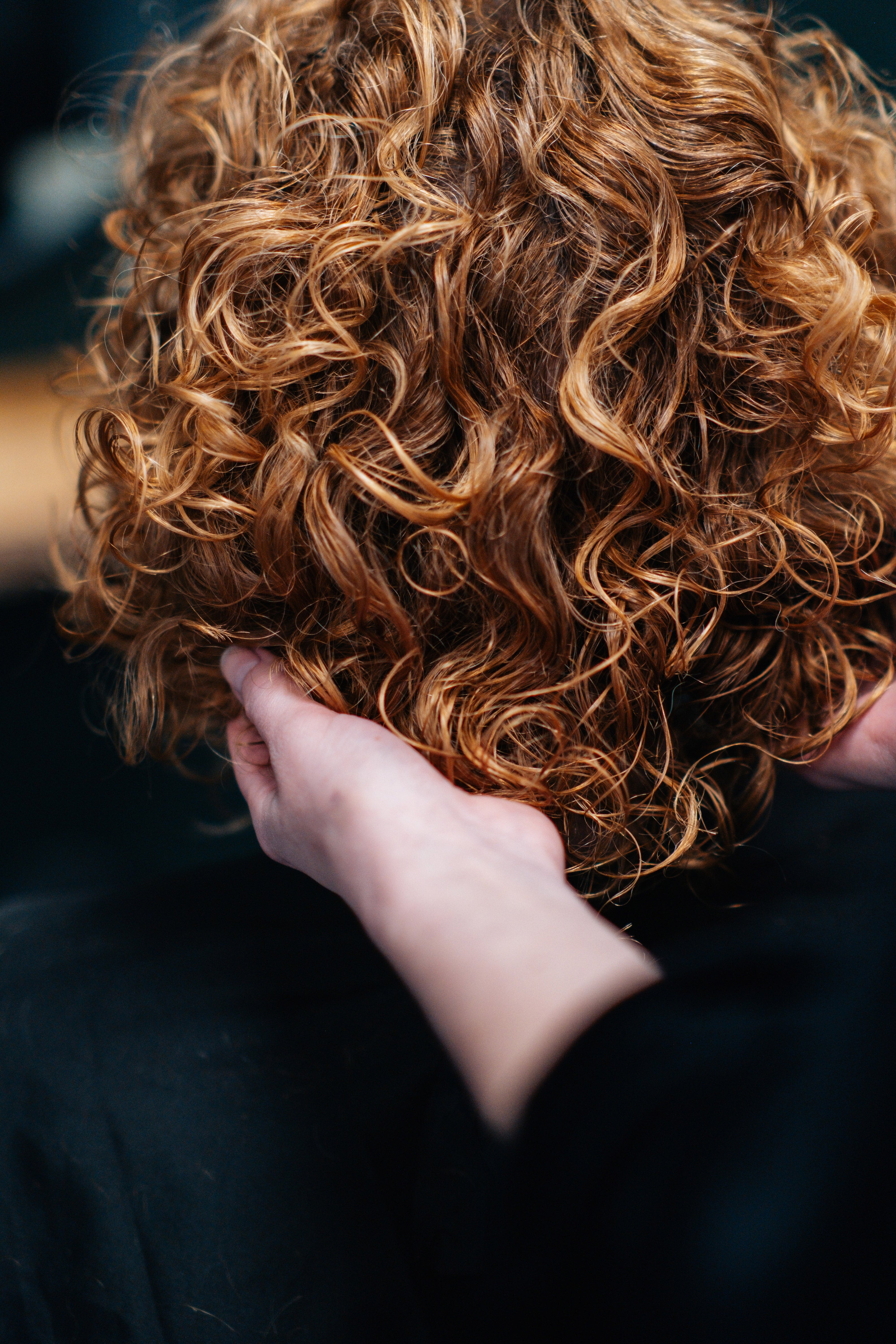 Het beste haarproduct voor krullend haar: Ontdek jouw perfecte verzorgingsroutine!